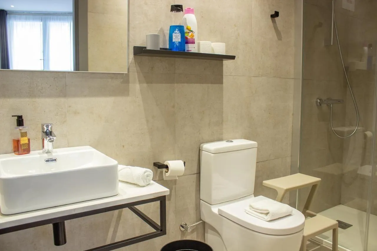 Pension B4R Self Check In Bilbao 3*,  Espagne