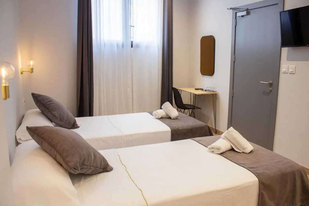 Pension B4R Self Check In Bilbao