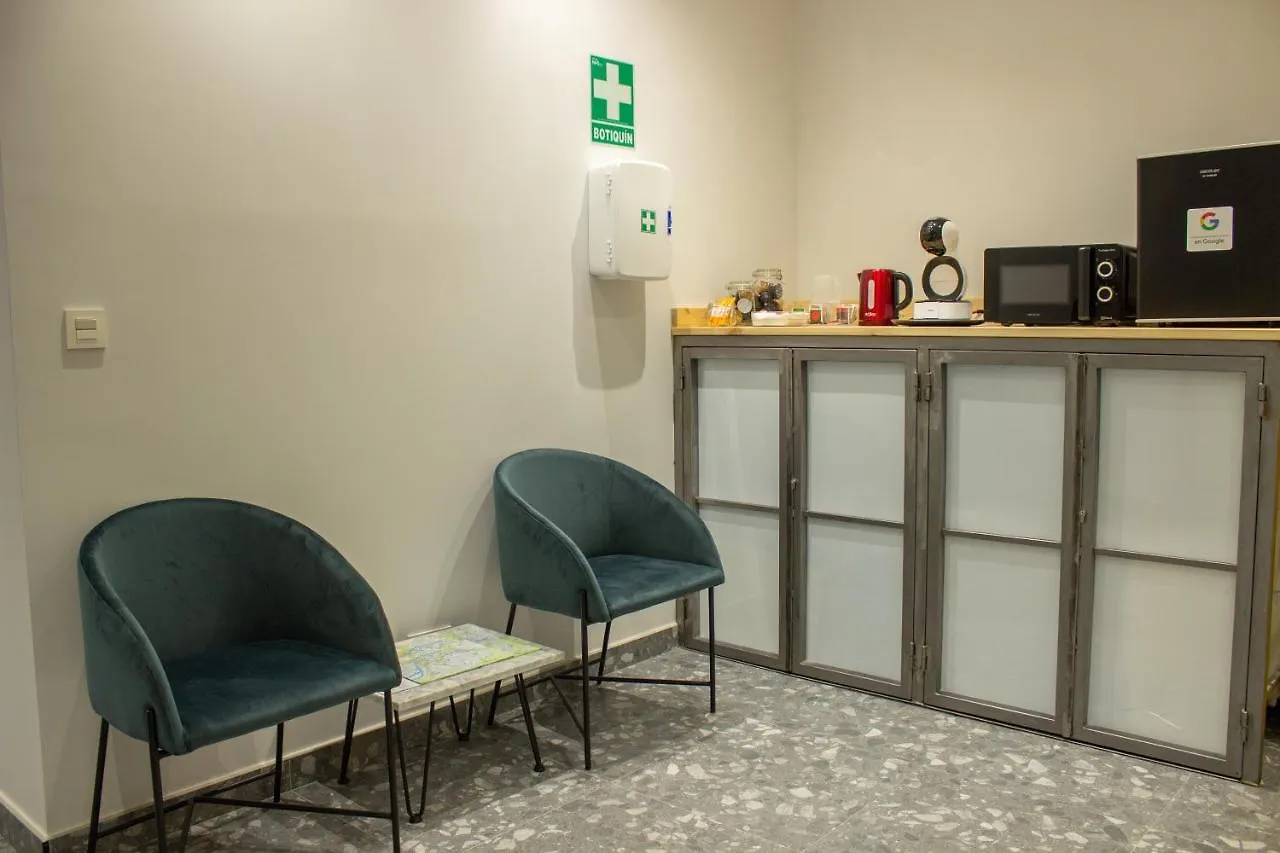 Pension B4R Self Check In Bilbao Espagne