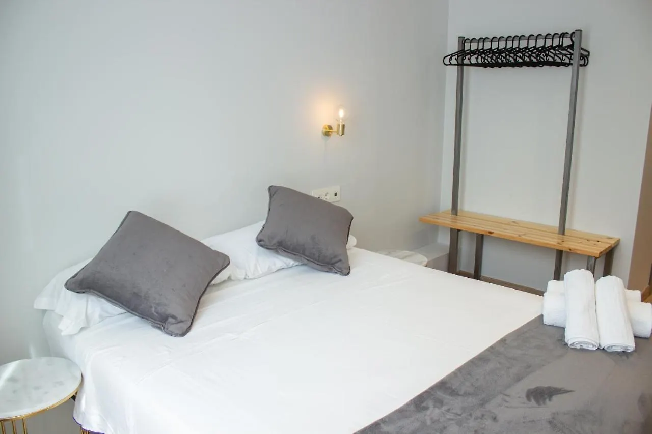 Pension B4R Self Check In Bilbao 3*,  Espagne